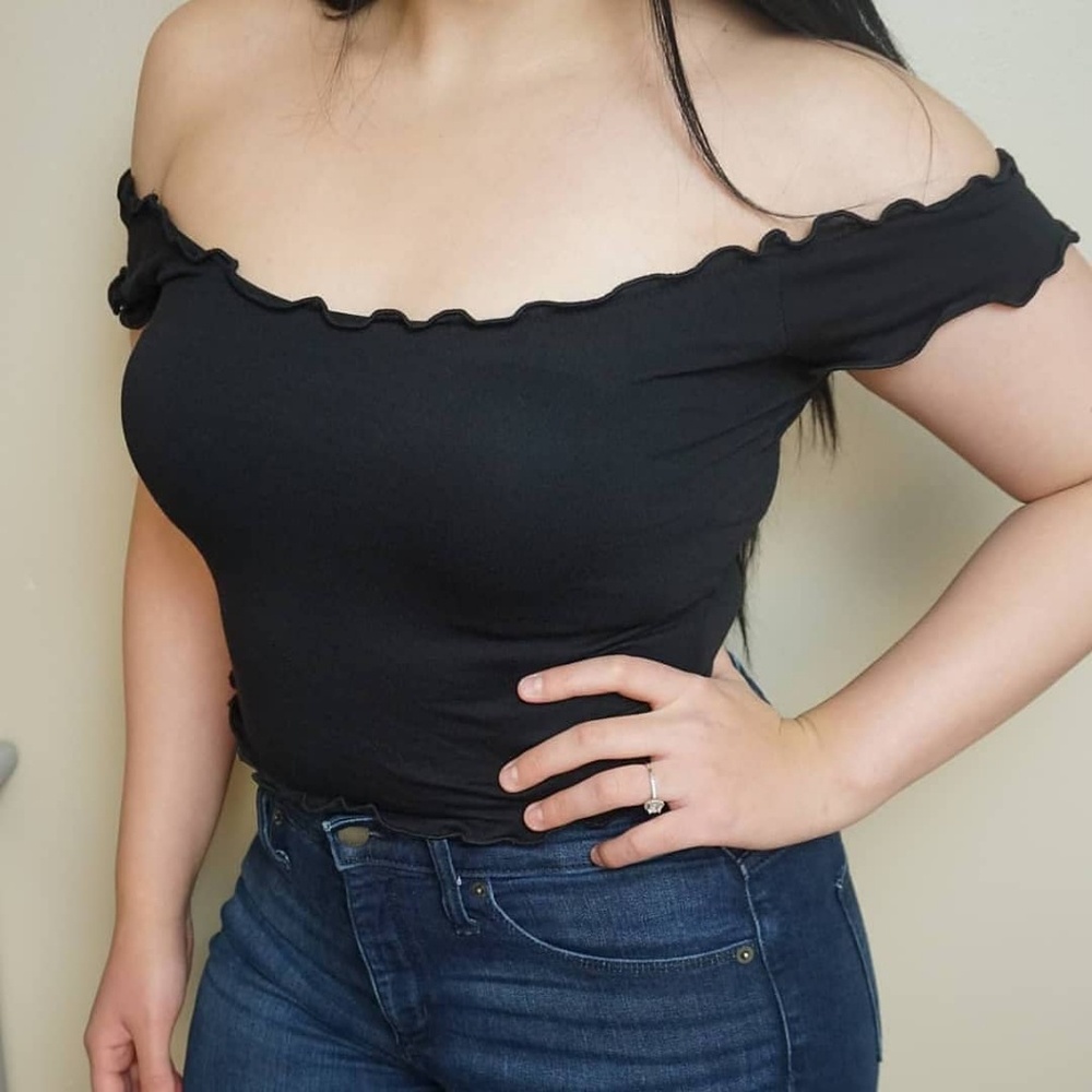 Black crop top